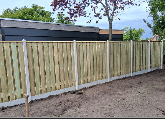 Schuttingen en tuinpoorten door Duoklus